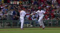 Trio of taters, Pettibone push Phillies past Fish