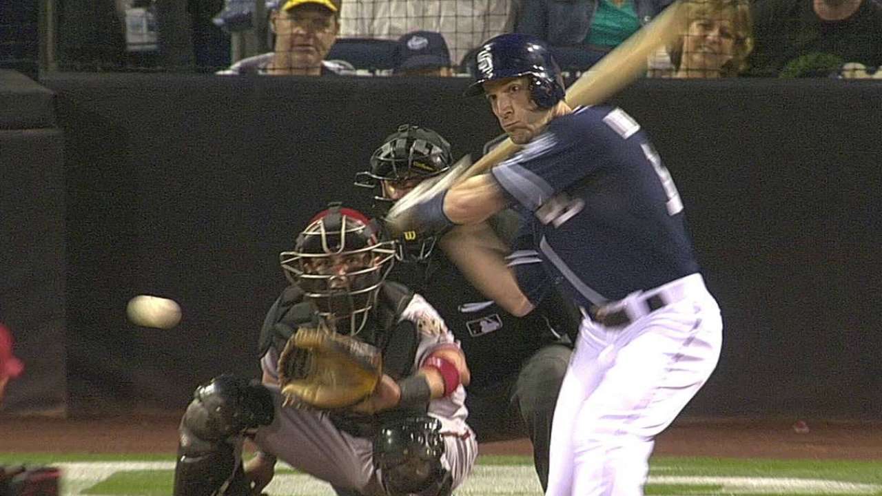 Bates de Padres fueron controlados por los D-backs