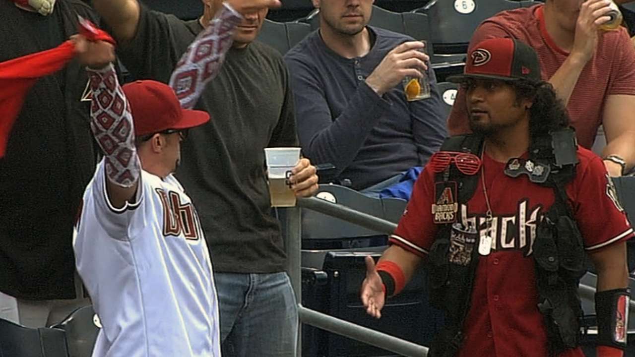 Corbin domina en paliza de D-backs sobre Padres