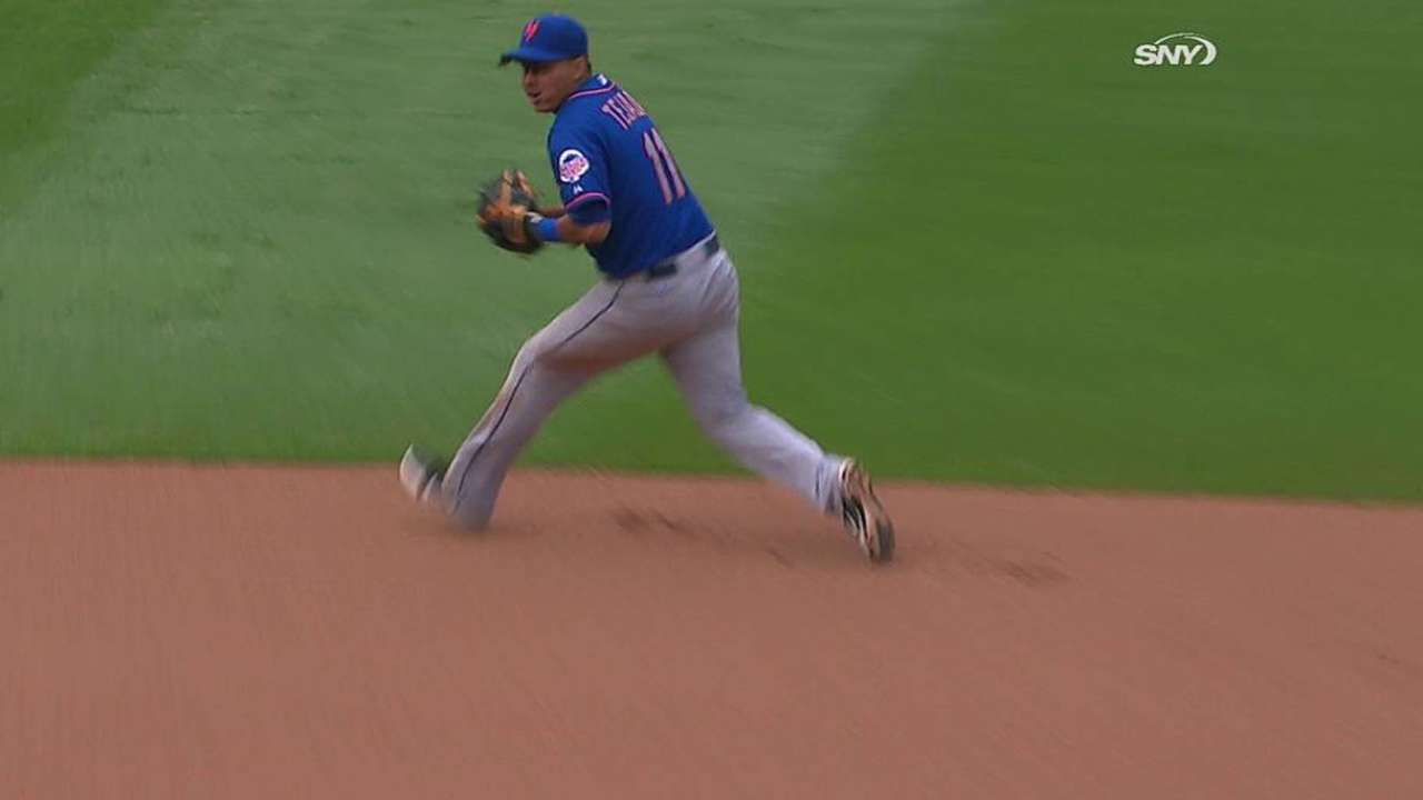Niese, Mets cayeron castigados por bates de Bravos