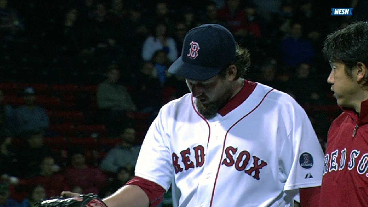 With Hanrahan on DL, Tazawa becomes the closer