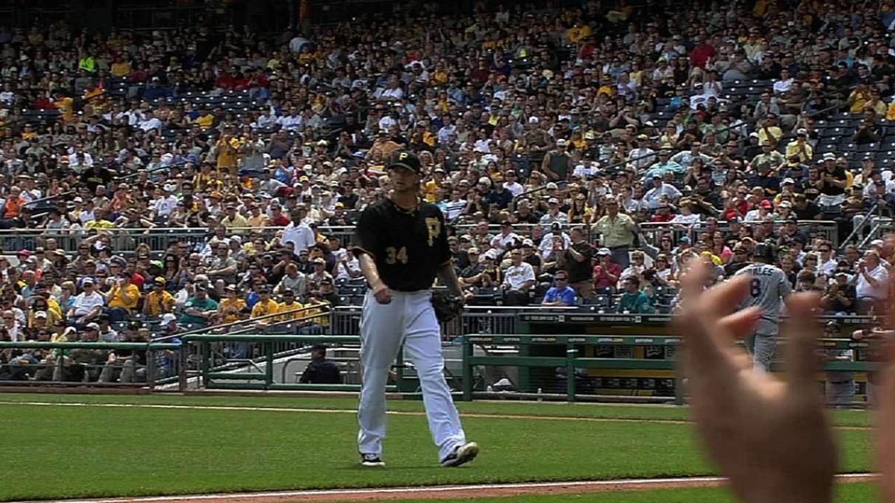 Burnett terrific in duel, but late homer sinks Pirates