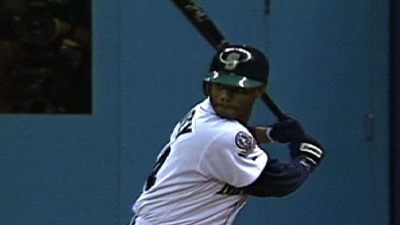Griffey's fifth homer of ALDS