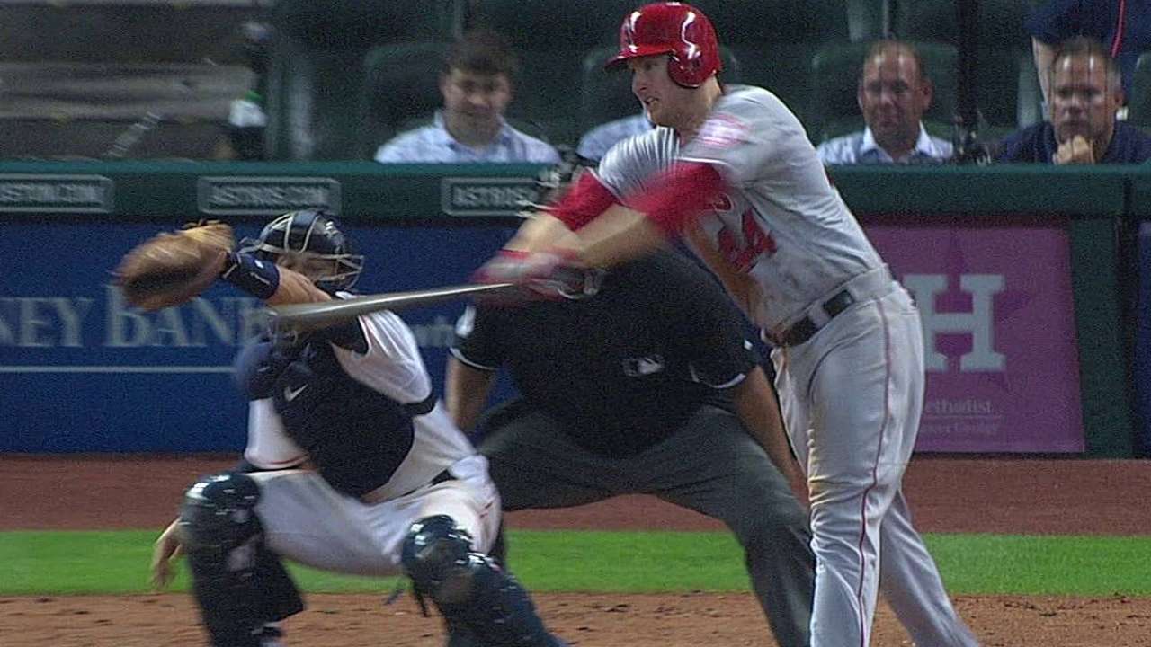 Trumbo, Callaspo impulsan triunfo de Angelinos