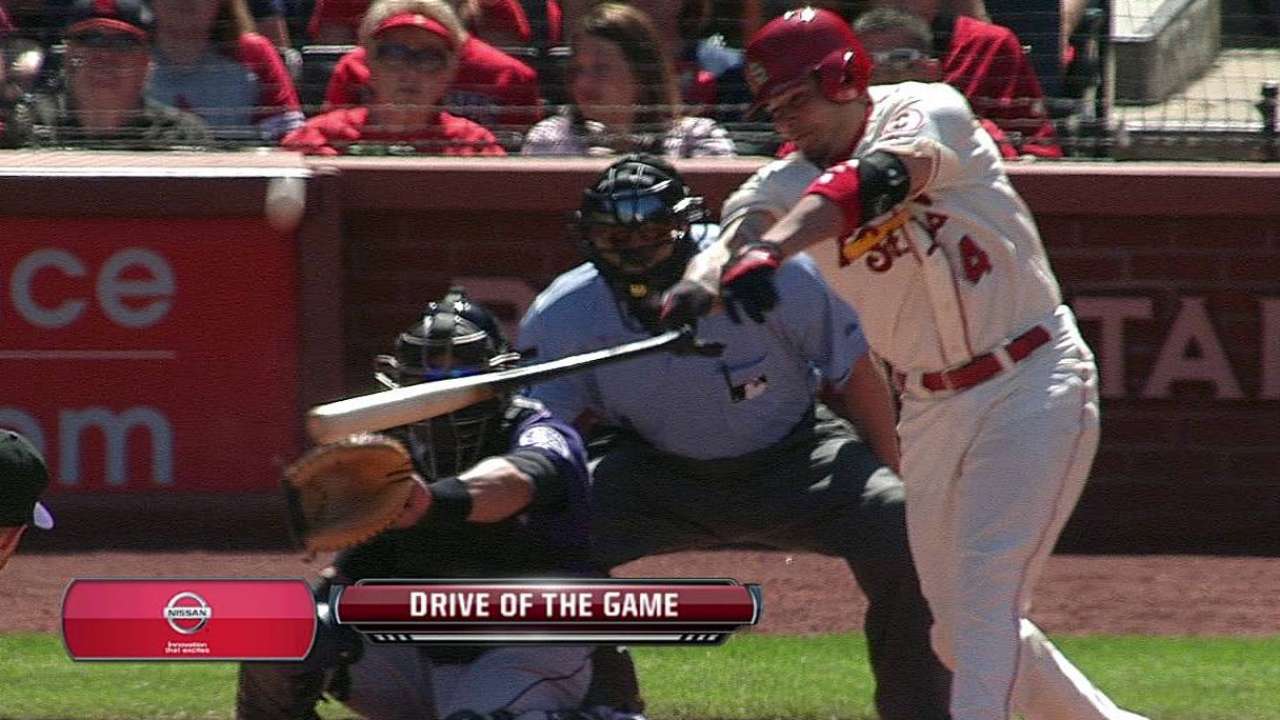 Wainwright rozó juego sin hit en triunfo de San Luis