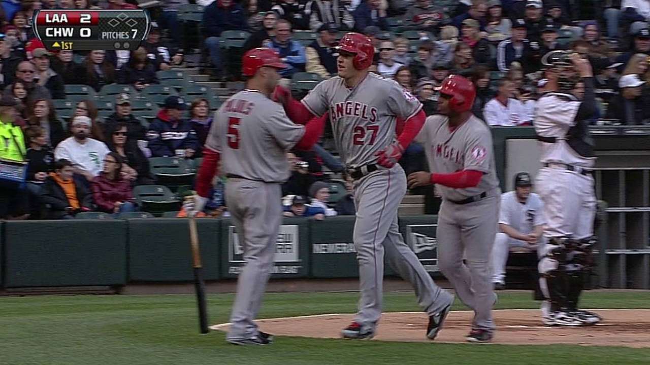 Trout jonronea y los Angelinos vencen a White Sox