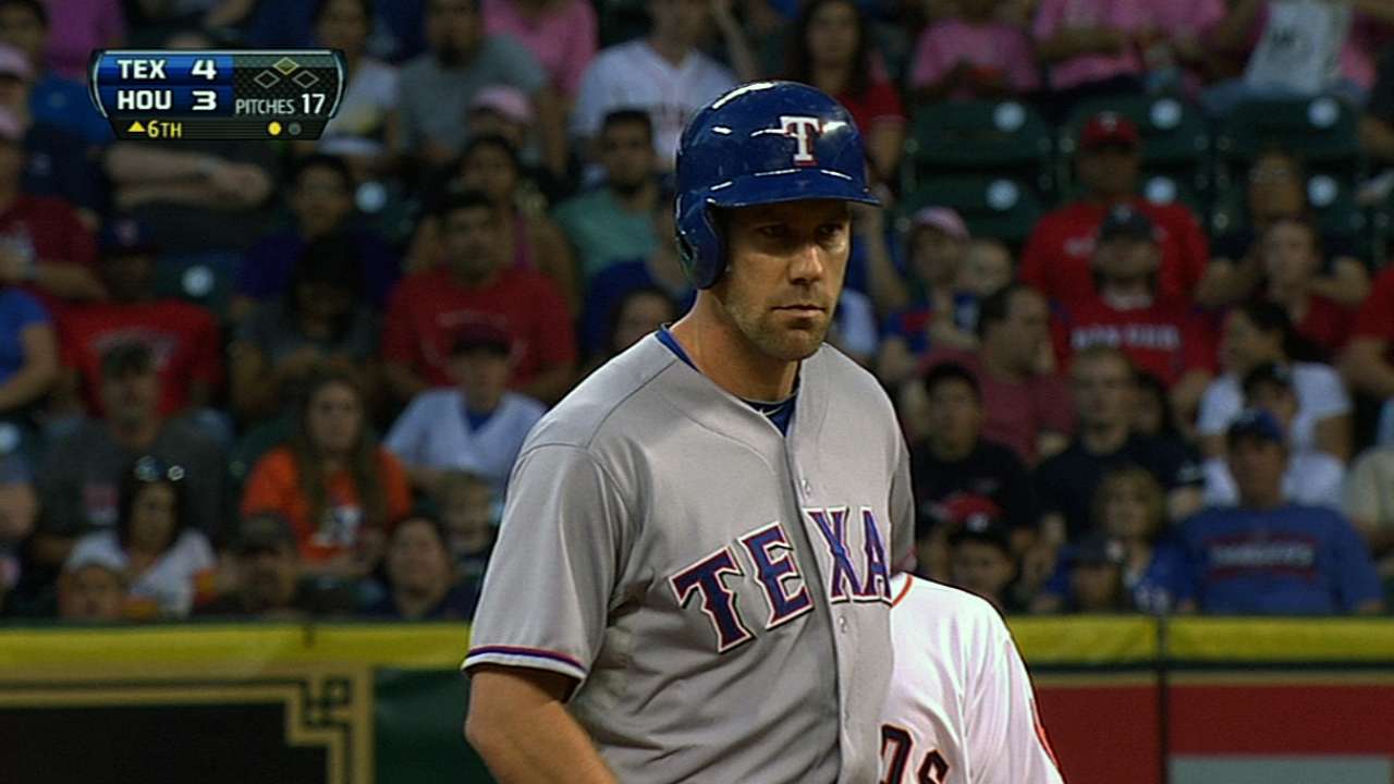 Big inning, big save lift Yu, Rangers in Houston