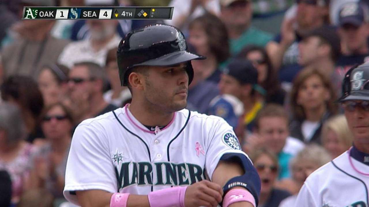 Catcher Montero suffers torn meniscus