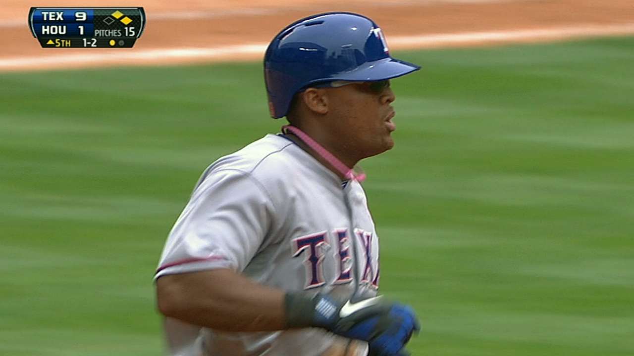 Rangers pegaron más fuerte para barrer a Astros