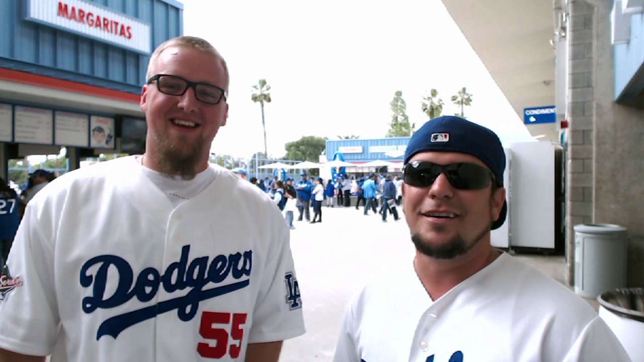 Dodgers fans get chance to earn 'Bucks'