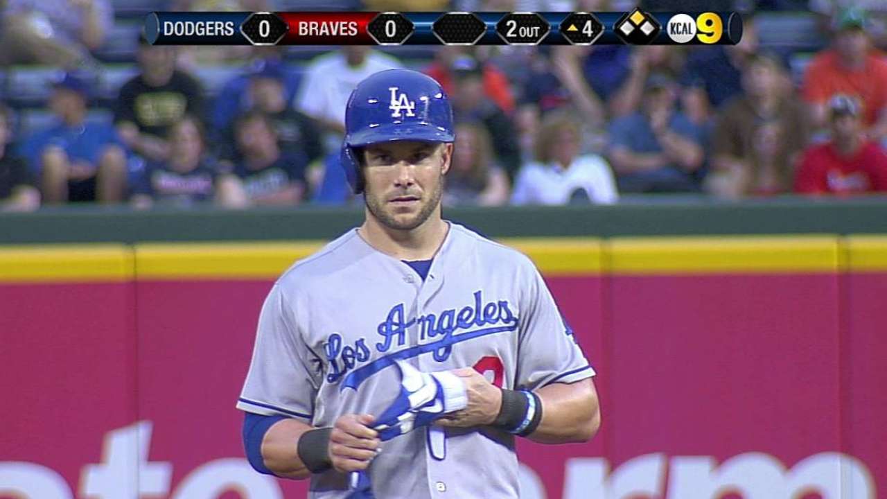 Relevo falla en la 8va y Dodgers caen ante Bravos