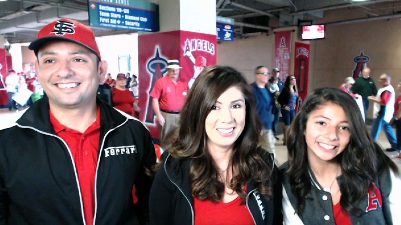Angels fans take their cuts at cash on latest 'Bucks'