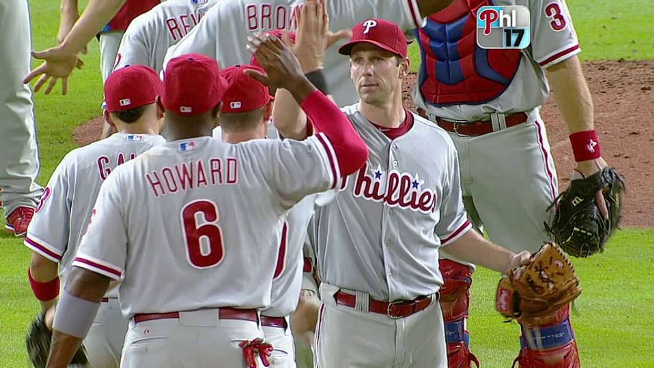 Filis superan a Marlins con brillante salida de Lee