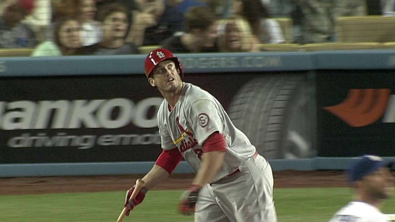 Lynn, Cardenales pintan de blanco a los Dodgers