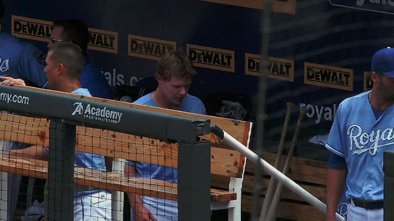 Getz ejected after close play at first base