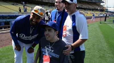 Teen befriended by Kemp loses battle with brain cancer