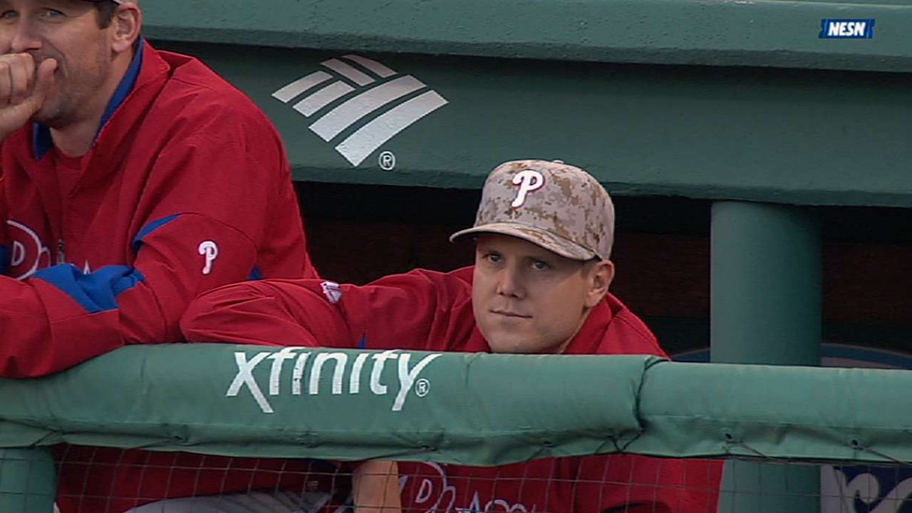 Papelbon not fazed in return to Fenway with Phils