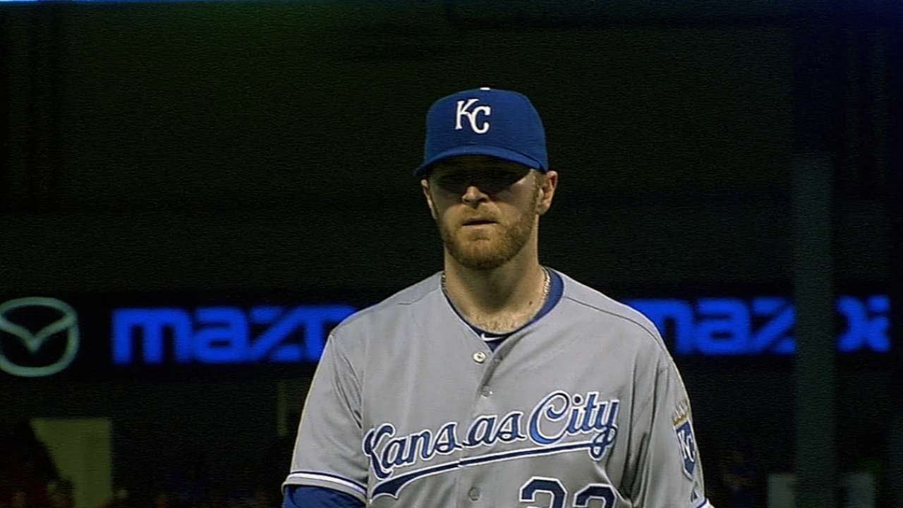 Road-weary Royals drop opener with Rangers