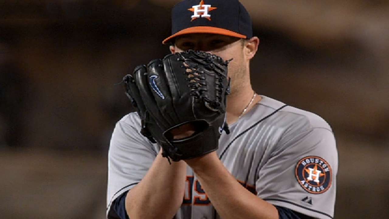Astros staying loose during current surge
