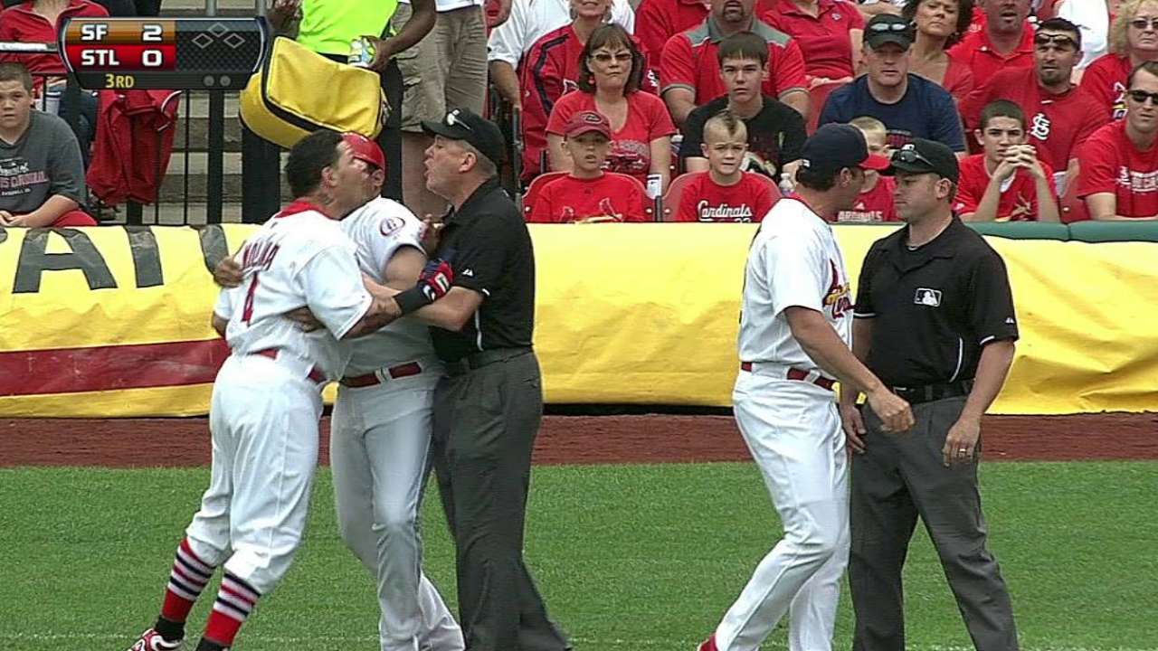 Molina, Matheny expulsados al caer vs. Gigantes