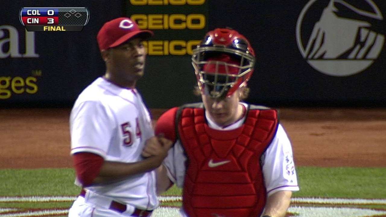 Arroyo dominó a Rockies respaldado por Bruce