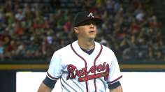 Braves' power show lifts Medlen past Pirates
