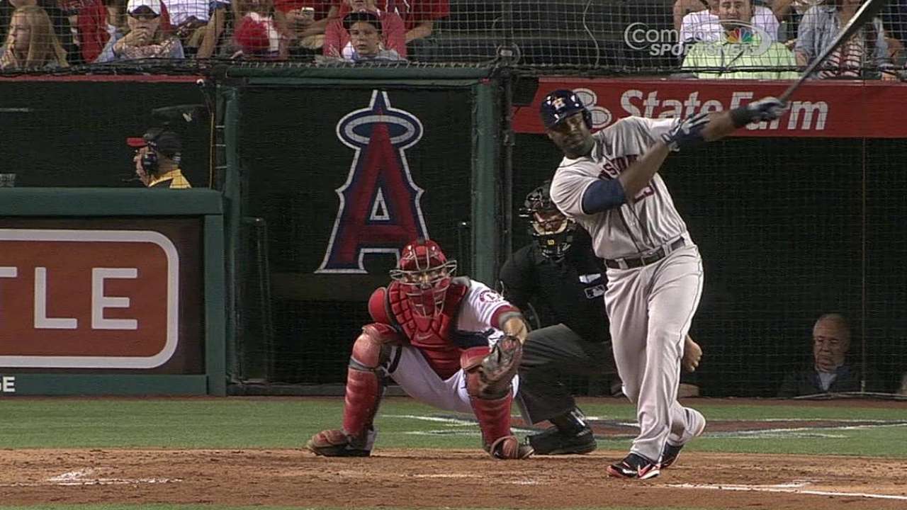 Astros barren a Angelinos e hilan su sexta victoria