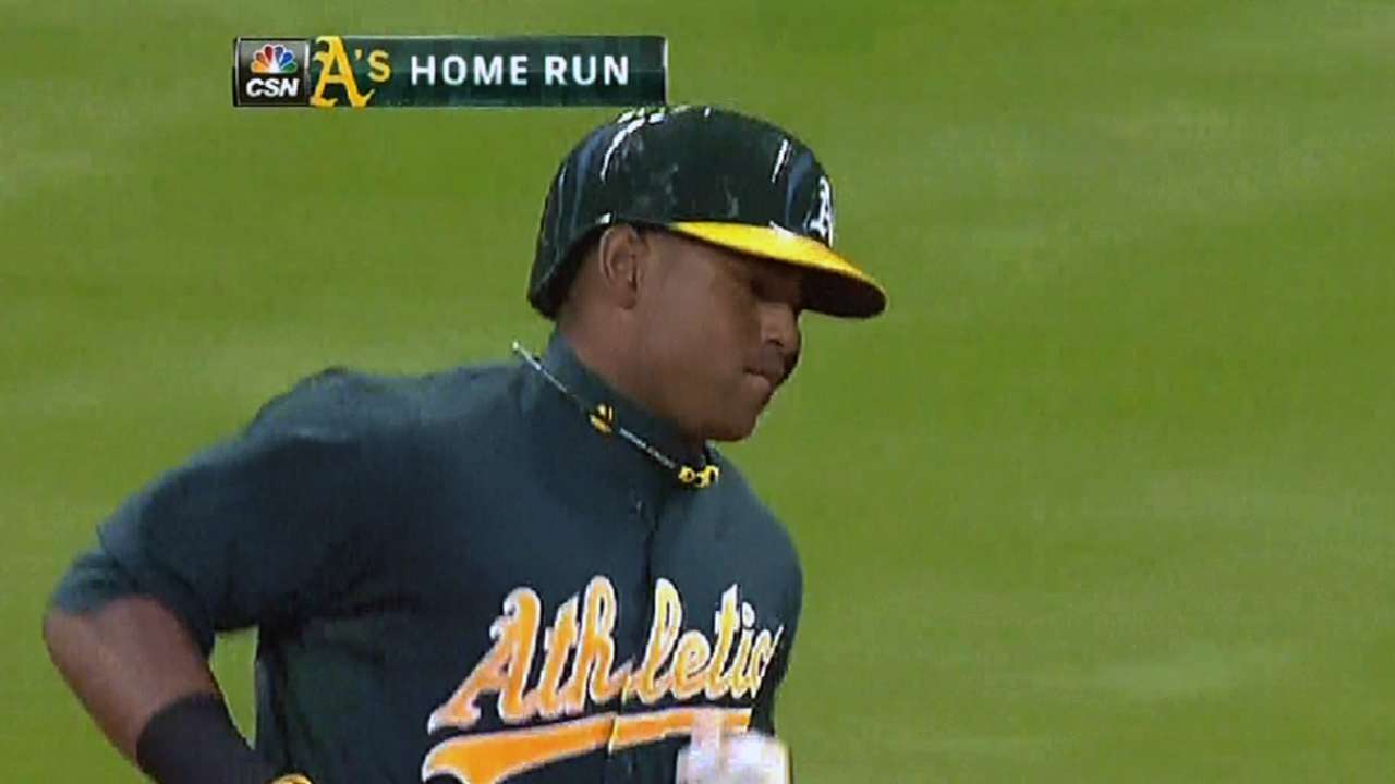 A's fall in 10th inning despite Cespedes' two homers