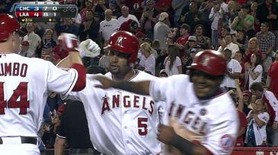 Pujols jonronea y Angelinos le pegan a Cachorros