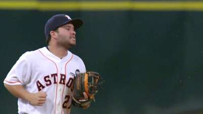 Altuve out of lineup due to aggravated groin