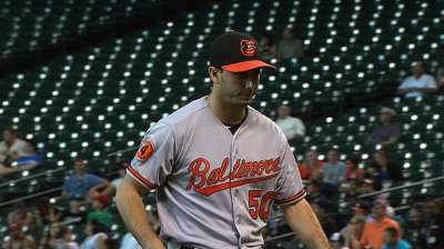 Orioles triunfan con buena apertura de González