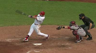 Descalso gives Kozma a breather
