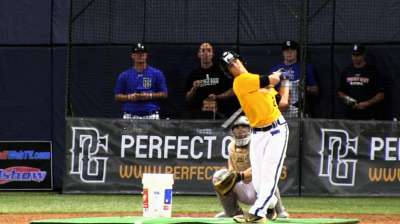 Giants surprise Draft experts by taking Arroyo