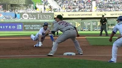 Hosmer getting into swing of things at plate