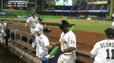 Pitcheo, ataque tuvieron problemas vs. Milwaukee
