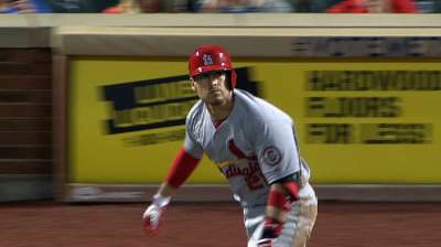 San Luis aprovecha errores y se impone a Mets
