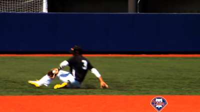 Phillies ink pair of draftees before deadline