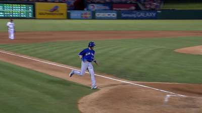 Izturis improving at plate and in field