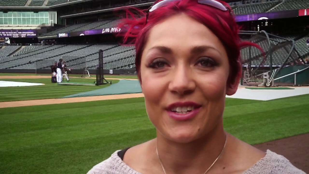 Daughter of ex-big leaguer Uhlaender going for gold