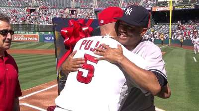 Mo's farewell stop in Anaheim has special meaning