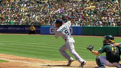 Chavez filling unexpected role for Mariners