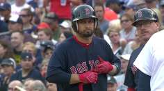 Victorino's four-hit night powers Sox past Tigers