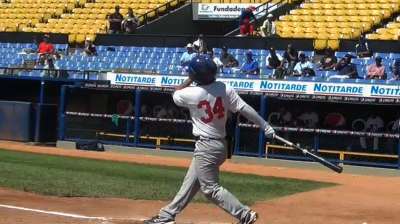 D-backs sign top international catching prospect