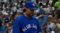 Dickey dominates Rays with two-hit shutout