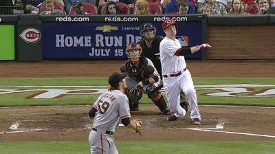 Reds pour it on early, take rain-shortened win