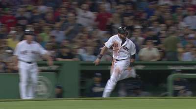 Sox infielder Iglesias AL Rookie of the Month