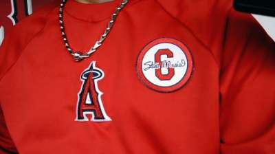 Pujols leads Angels' tribute to Musial in Anaheim