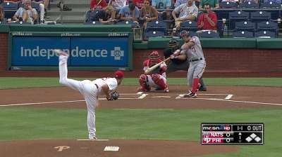 Hairston debuts in left field for Nationals