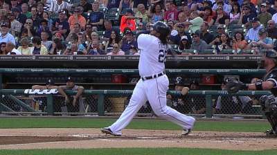 Tigers pay back White Sox with offensive fireworks