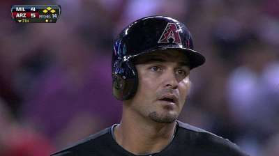 D-backs playing it safe with Chavez's hip